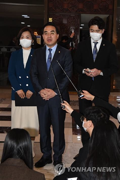 이상민 행정안전부 장관 해임 건의안 통과 브리핑하는 박홍근 원내대표 연합뉴스