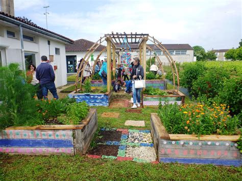 Le jardin pédagogique partagé de l école maternelle