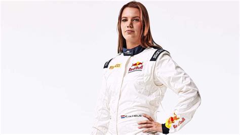 Nederlandse Coureur Emely De Heus Namens Red Bull In F1 Academy