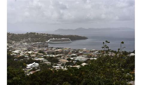 New blast at St. Vincent volcano; cruise ship helps evacuees