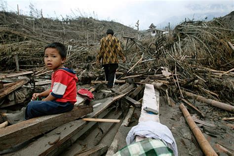 Mount Merapi Volcano Erupts Again Indonesia Tsunami Toll Rises