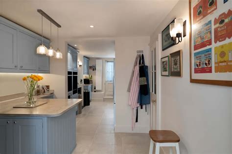 Islington N1 - Pineapple Structures