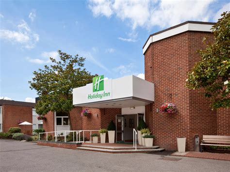 Hotels Near Train Station: Holiday Inn Basingstoke