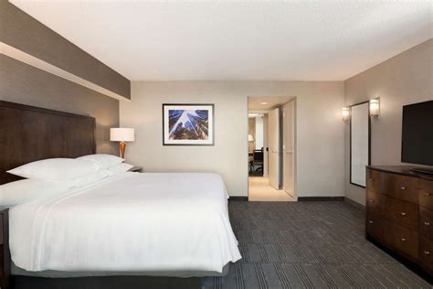 Embassy Suites by Hilton Chicago Lombard Oak Brook Lombard, Illinois ...