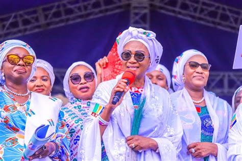 Video Eniola Badmus Hails Oluremi Tinubu As The New First Lady Of