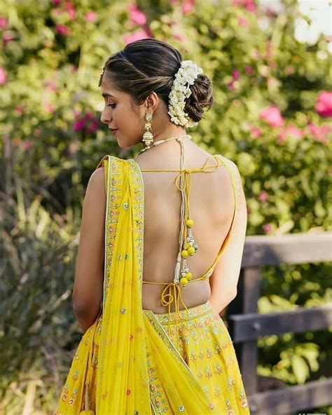 Glamorous Backless Blouse Designs To Flaunt That Sexy Back