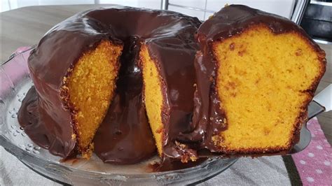 Bolo de cenoura SEM GLÚTEN e cobertura de chocolate