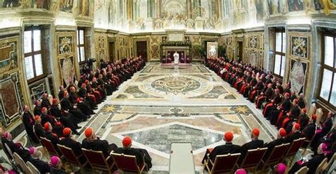 Francisco Sacude A La Curia Romana Y Manda Un Mensaje A Las Curias