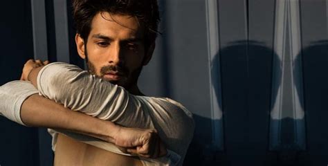 Kartik Aaryan Shirtless Pictures On Instagram