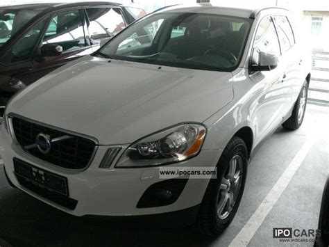 2009 Volvo XC60 2 4D AWD Aut Momentum Car Photo And Specs