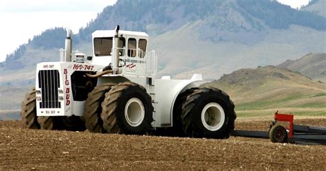 Big Bud 747 Is The World's Meanest Tractor