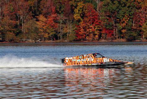 World electric powerboat top speed record smashed by a long shot