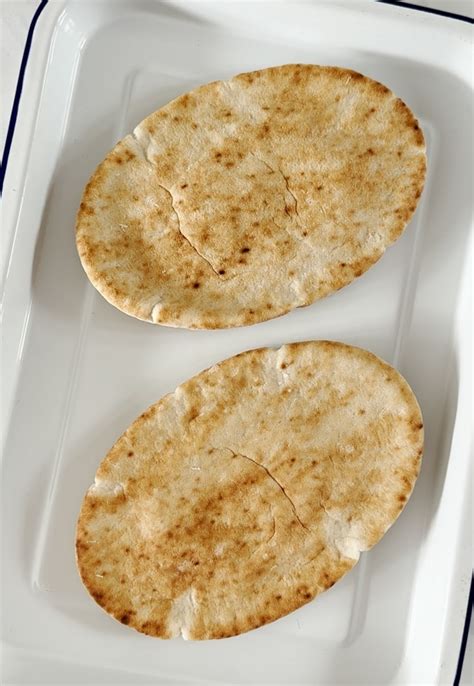 Pitta Pizza Bread with Hidden Veggies - My Fussy Eater | Easy Family ...