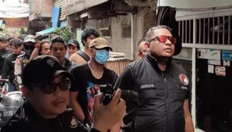 Bandar Narkoba Alex Bonpis Ditangkap Bersama Keluarganya Di Cikampek