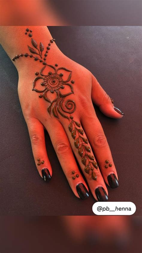 Tonton Pin Oleh Pb Henna Henna Designs Ini Henna Inspired Tattoos