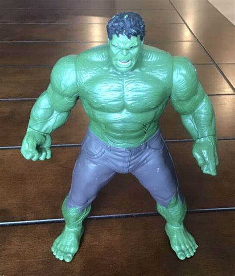 Marvel Avengers 10 Incredible Hulk Talking Action Figure 2012 Hasbro