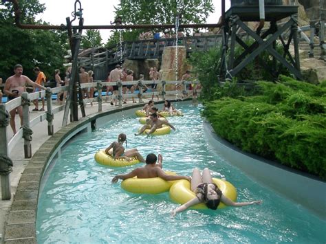 Rainbow Magicland Piscine Con Magic Splash E Giostre Acquatiche