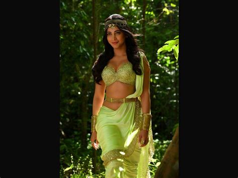 Shruti Haasan Hot Sexy Clevage Never SEEN Photos