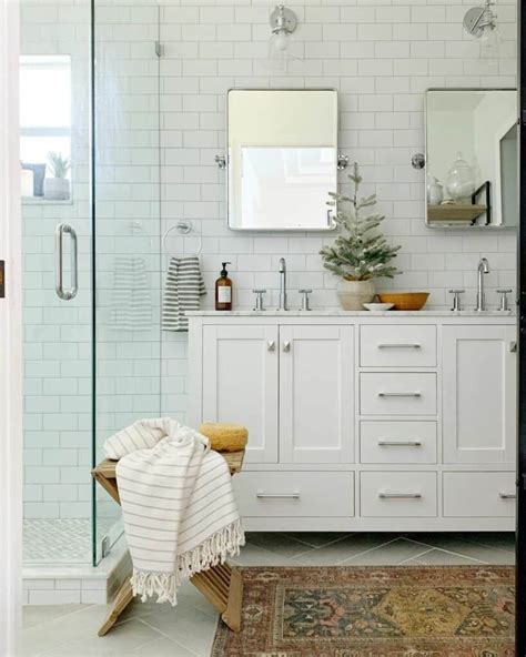 21 Shower Door Ideas To Transform Your Bathroom