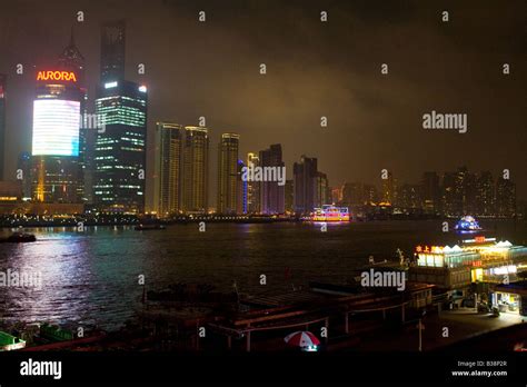 Night Lights Of The Shanghai Bund Hi Res Stock Photography And Images