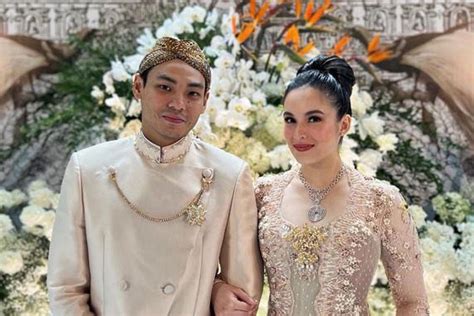 Selamat Chelsea Islan Resmi Dilamar Rob Clinton Kardinal Calon Suami