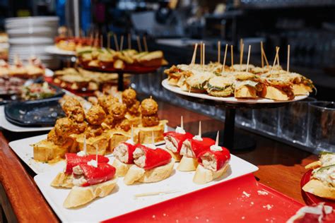 Day And Evening Tour San Sebastian San Sebastian Pintxos Tour