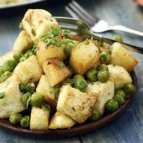 Aloo Paneer Chaat Recipe | Awesome Cuisine