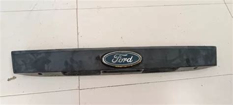 Moldura Cajuela Ford Fiesta