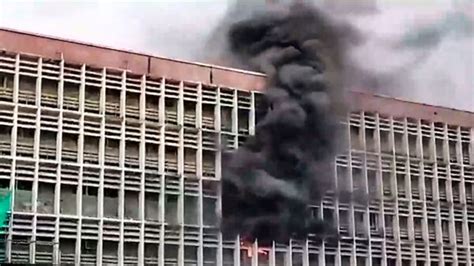 Delhi AIIMS: Fire breaks out in endoscopy room; patients evacuated | Today News