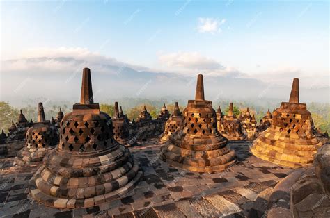 Premium Photo | Morning light over candi borobudur temple in yogjakarta ...