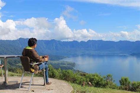 Puncak Lawang Spot Terbaik Melihat Danau Maninjau Dari Ketinggian