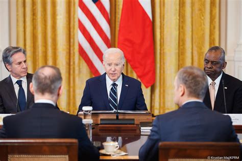 USA Joe Biden zrezygnował z reelekcji Czy Kamala Harris pokona