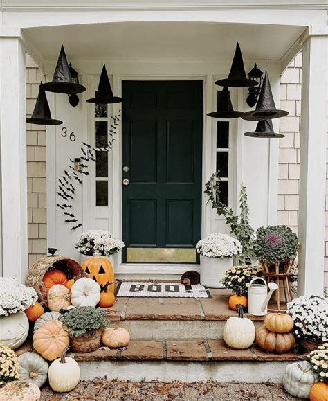 20 Spooky Halloween Porch Decor Ideas To Impress Your Guests Astrapearl