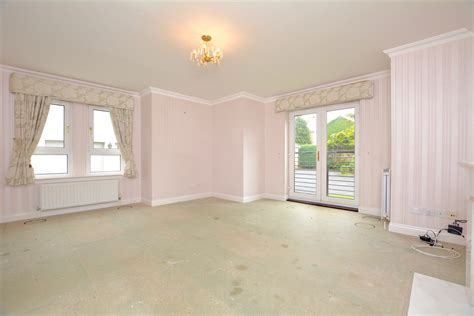 8A Victoria Park Ayr KA7 2TR Corum Property