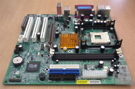 Gigabyte GA 8SIMLNF Rev 1 2 Mainboard Blende Sock