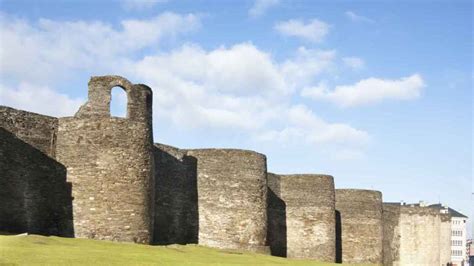 La muralla romana mejor conservada del mundo está en una ciudad del