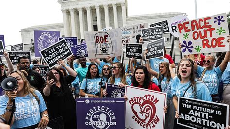 Clarence Thomas Says Supreme Court Should Reconsider Contraception Gay