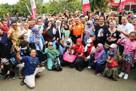 Khofifah Berangkatkan Bus Rombongan Mudik Gratis Jakarta Jatim