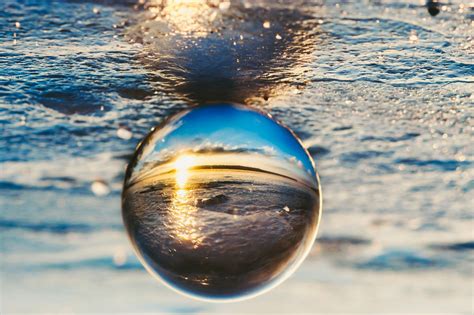 Beautiful Crystal Sphere Crystal Ball Reflection Photography Right Brain Refraction