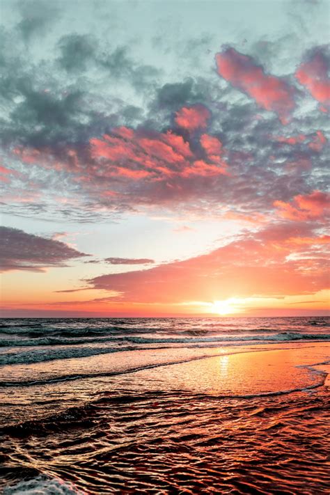 27+ Stunning Beach Sunset Pictures | Download Free Images on Unsplash