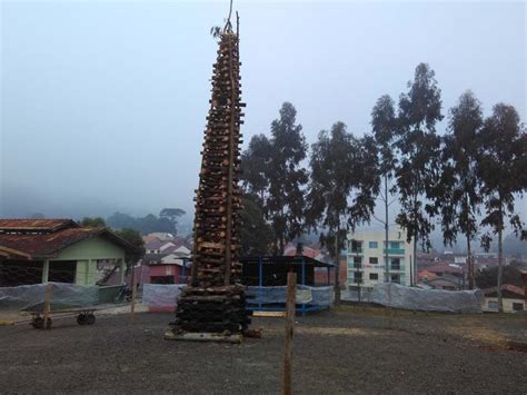 Festa Da Fogueira Novena Abre As Celebra Es No Bairro S O Pedro Vvale