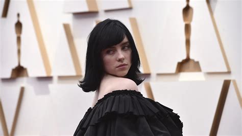 Billie Eilish Pide Una Orden De Alejamiento Contra El Hombre Que