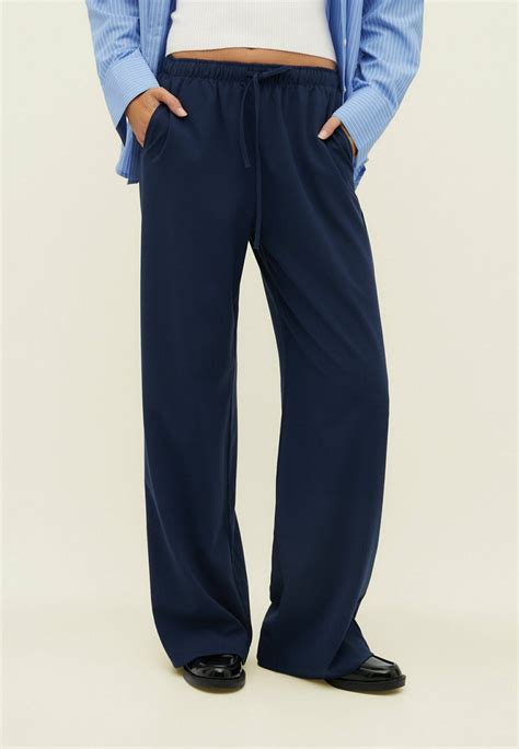 Stradivarius Long Flowing Broek Dark Blue Donkerblauw Zalando Be