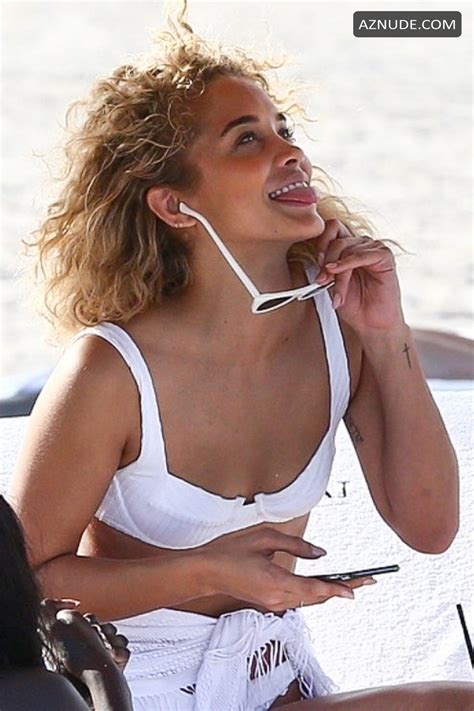 Jasmine Sanders Displays Her Bikini Ready Bod In Miami Aznude