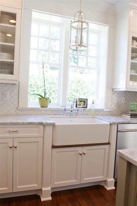 Arabesque Tile Transitional Kitchen Benjamin Moore Dune White