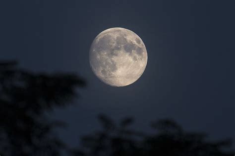 Arti Mimpi Melihat Bulan Purnama Dan Bulan Sabit Ternyata Jadi Pertanda