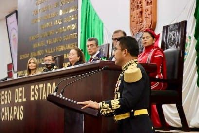 Rutilio Escand N Devela Letras Doradas A O Del Bicentenario Del