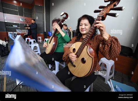 181205 Siping 5 De Diciembre De 2018 Xinhua Personas Mayores Practican Instrumentos