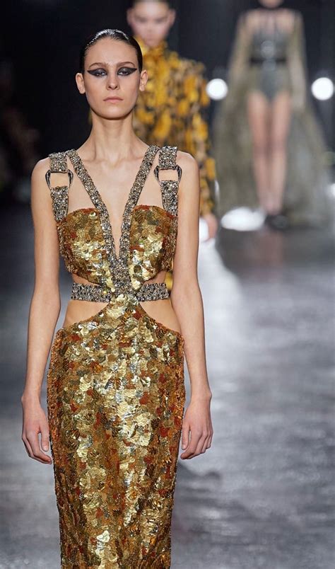 ROBERTO CAVALLI FALL 2022 READY TO WEAR Fashion Sequin Outfit