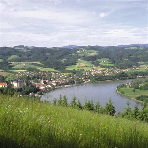 In Bici Sul Danubio Per Famiglie Da Linz A Vienna FunActive TOURS